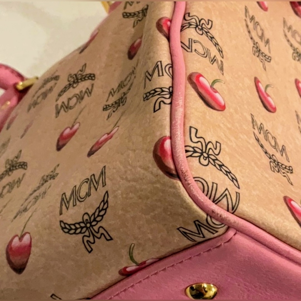 MCM Boston Bag With 2 COA'S, Dustbag & Matching Card Case Wallet... VERY RARE!!! - Picture 8 of 16